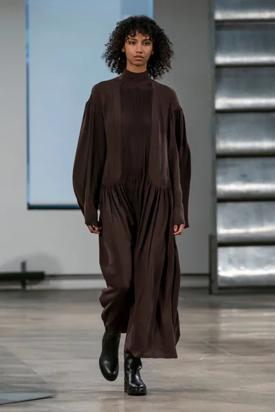 Look 17